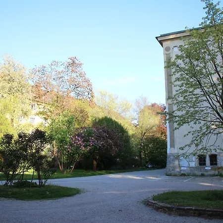 公寓 Gemuetliche In Geidorf Mit Garten- Grazer Dom-naehe By Interhome *