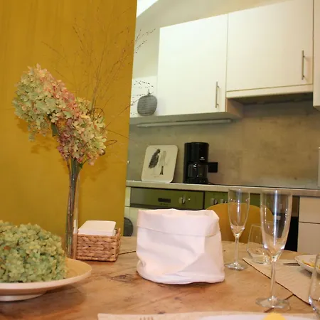 Gemuetliche In Geidorf Mit Garten- Grazer Dom-naehe By Interhome * 格拉茨